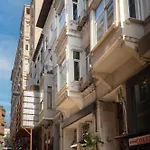 5 Galata Apartmanhotel 4*