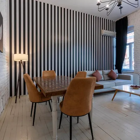 5 Galata Apartahotel